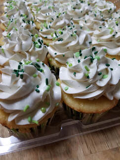 White  Cupcake with Vanilla Frosting
