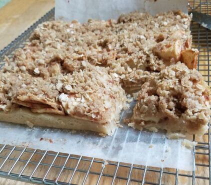 Granny Smith Apple Bars with Oat Crumble